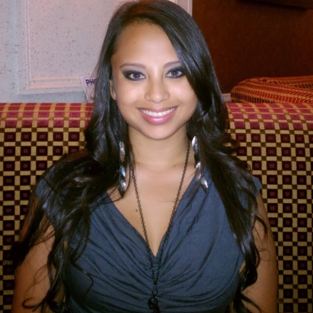 Meet your Posher, Monique